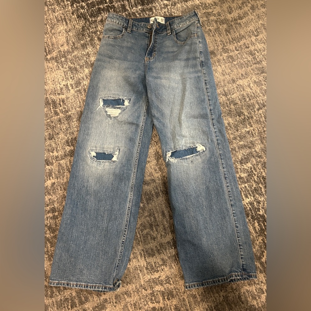 Abercrombie kids Girl’s Distressed Jeans Size 15/16 short